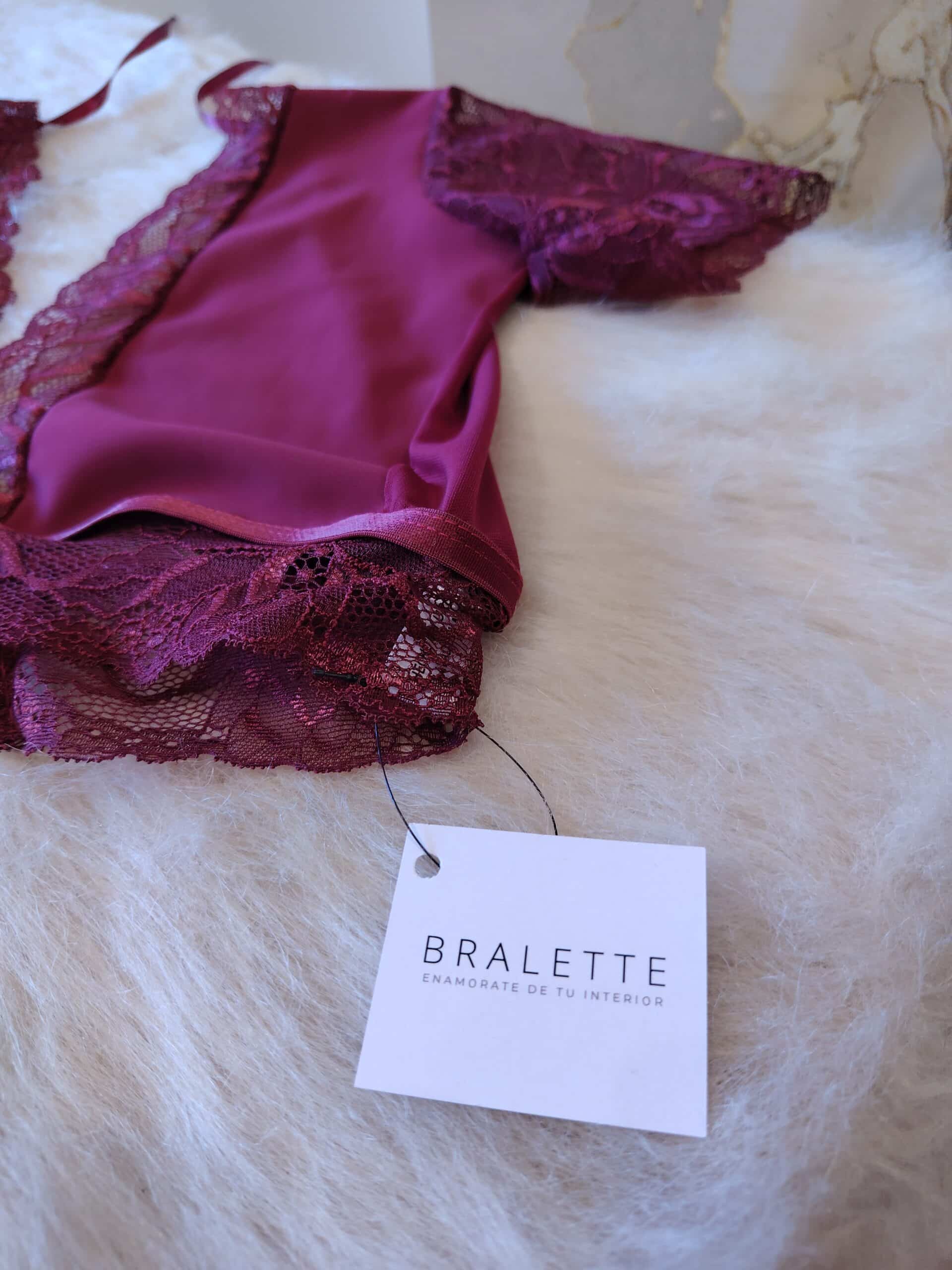 Conjunto Celesia con Hipster Bordo