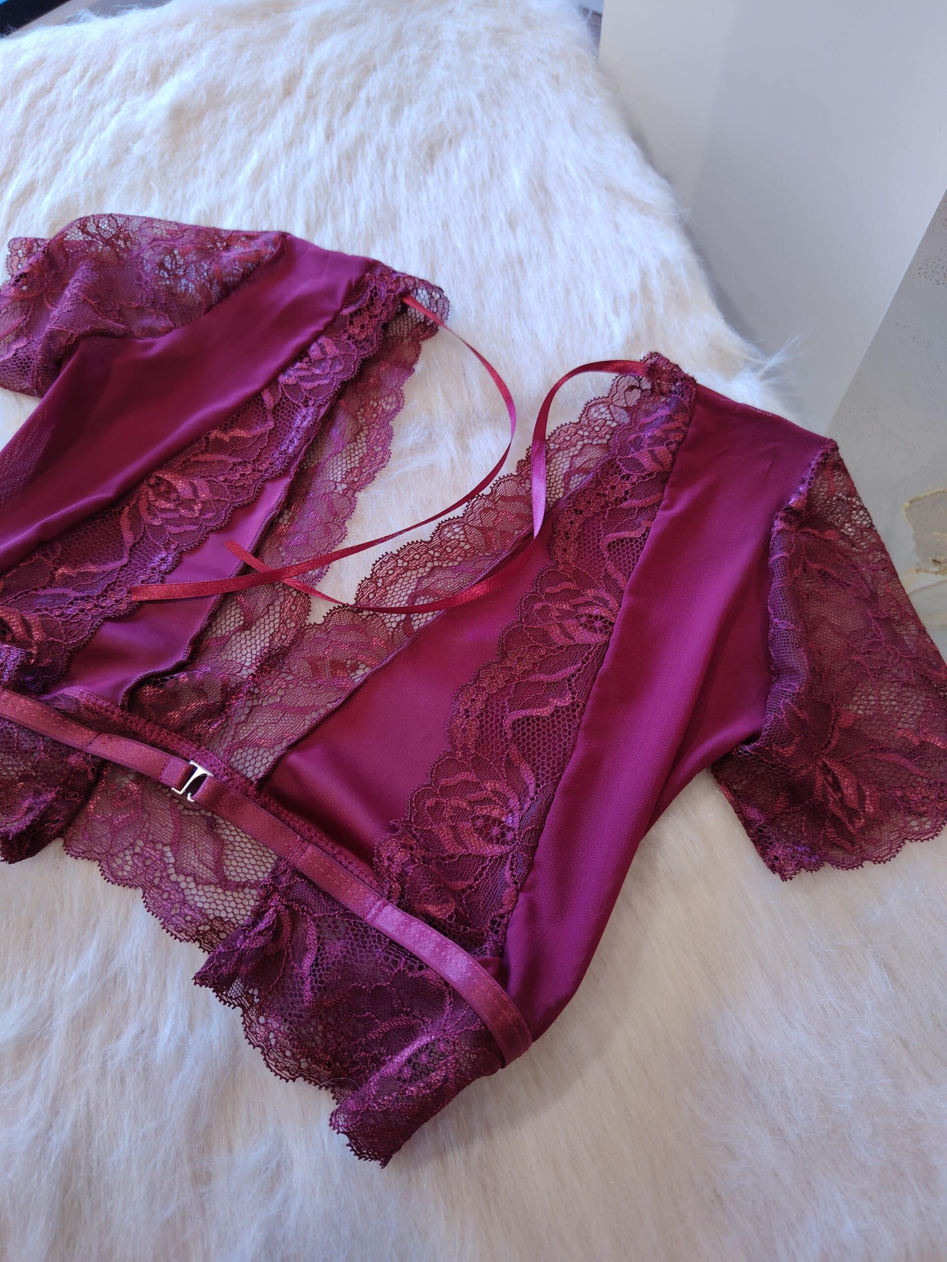 Conjunto Celesia con Hipster Bordo