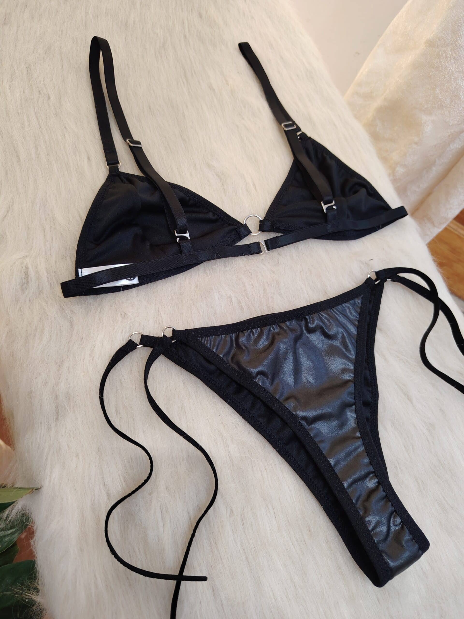 Bikini Azabache