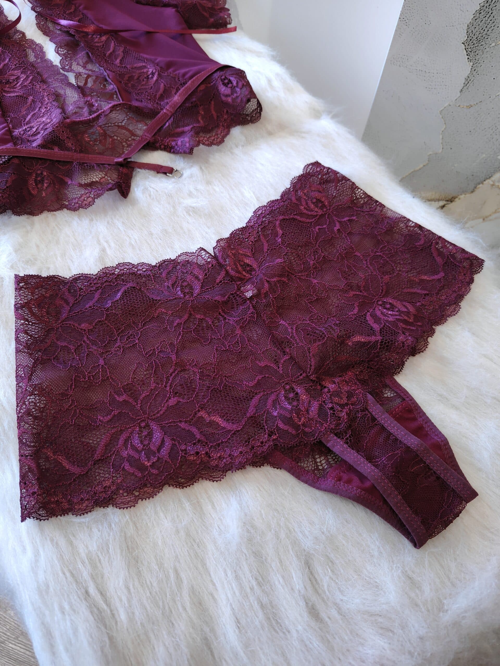 Conjunto Celesia con Hipster Bordo