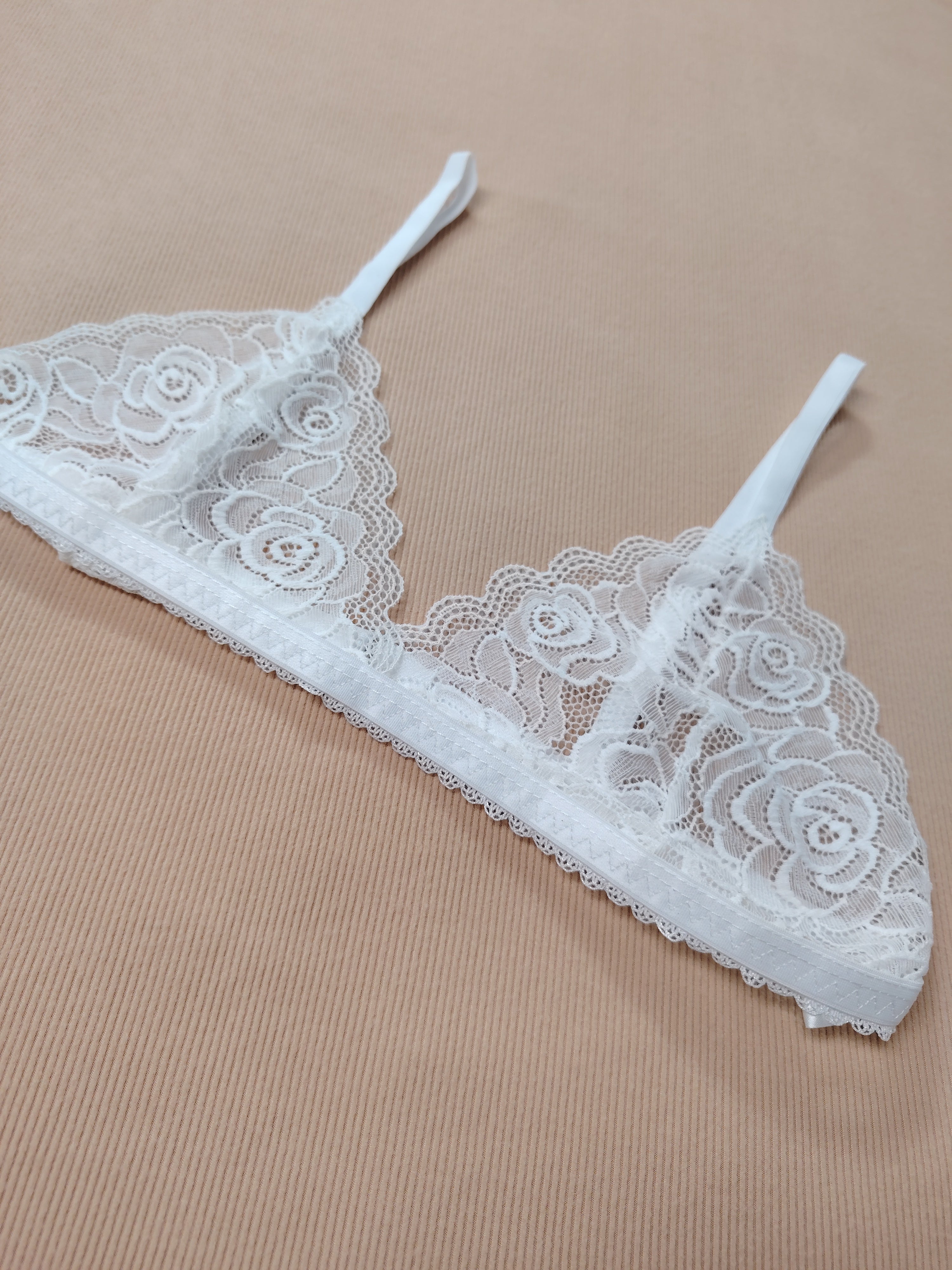 SALE Bralette de Encaje