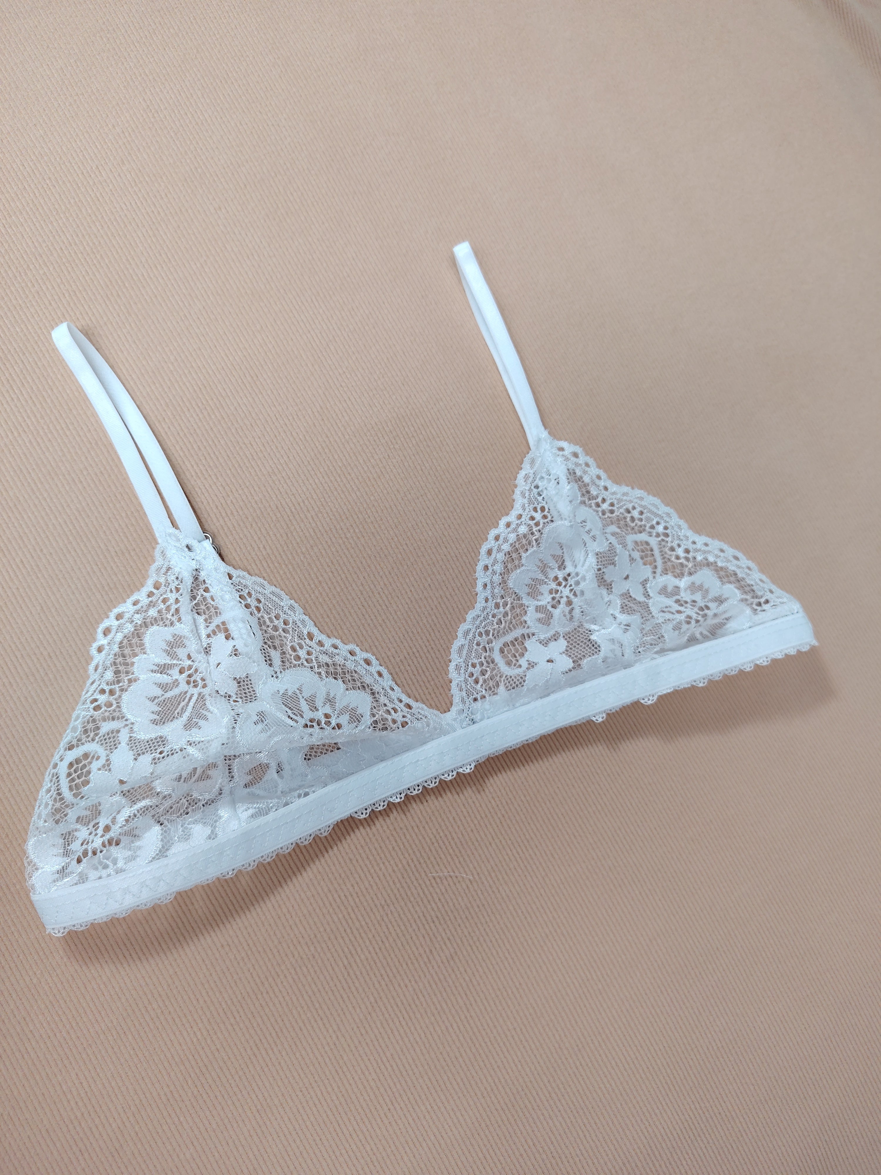 SALE Bralette de Encaje