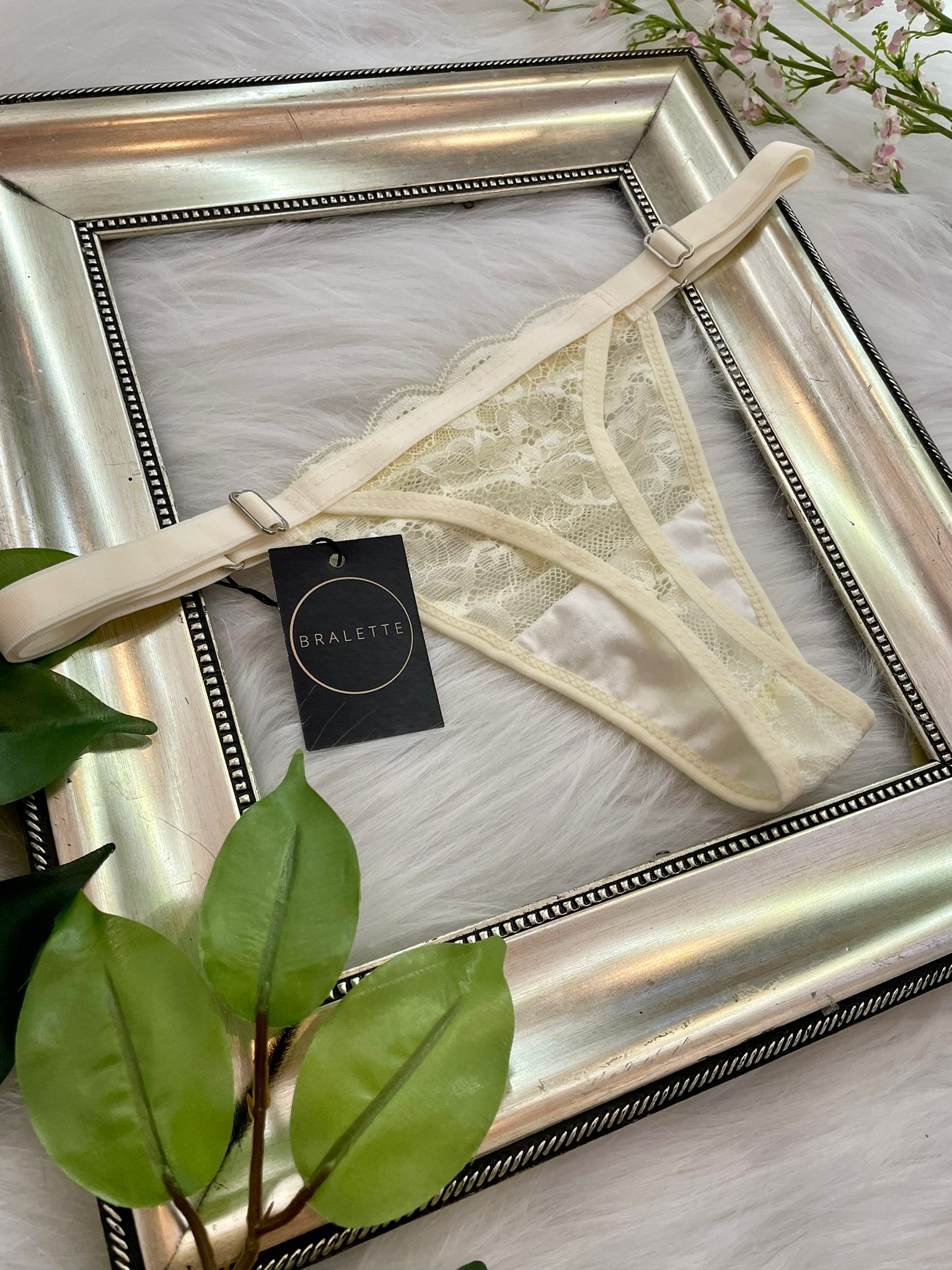 Tanga de Encaje Champagne